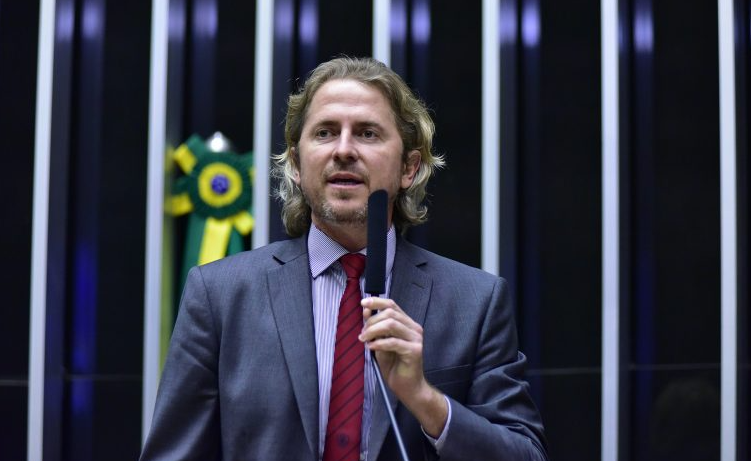 Zeca Dirceu é o deputado federal eleito mais votado em 41 municípios do Paraná