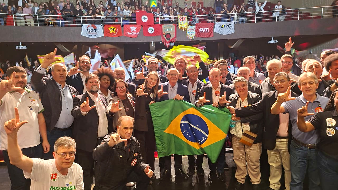 “Flávio Bolsonaro esconde o vice; nós temos orgulho de Geraldo Alckmin”, diz Zeca Dirceu em Curitiba